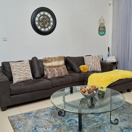 Caribbean Estates, 10 Mins From The Beach, Beautiful Gated Community Portmore Εξωτερικό φωτογραφία