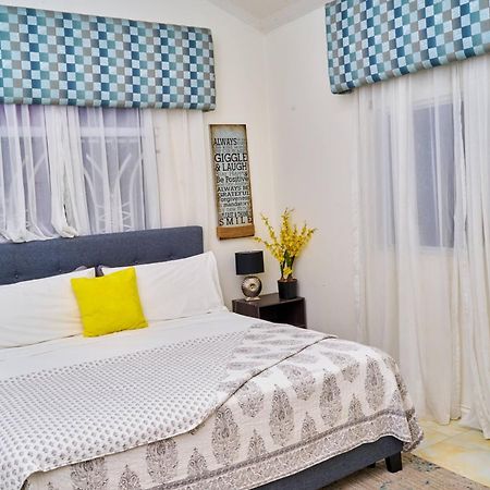 Caribbean Estates, 10 Mins From The Beach, Beautiful Gated Community Portmore Εξωτερικό φωτογραφία