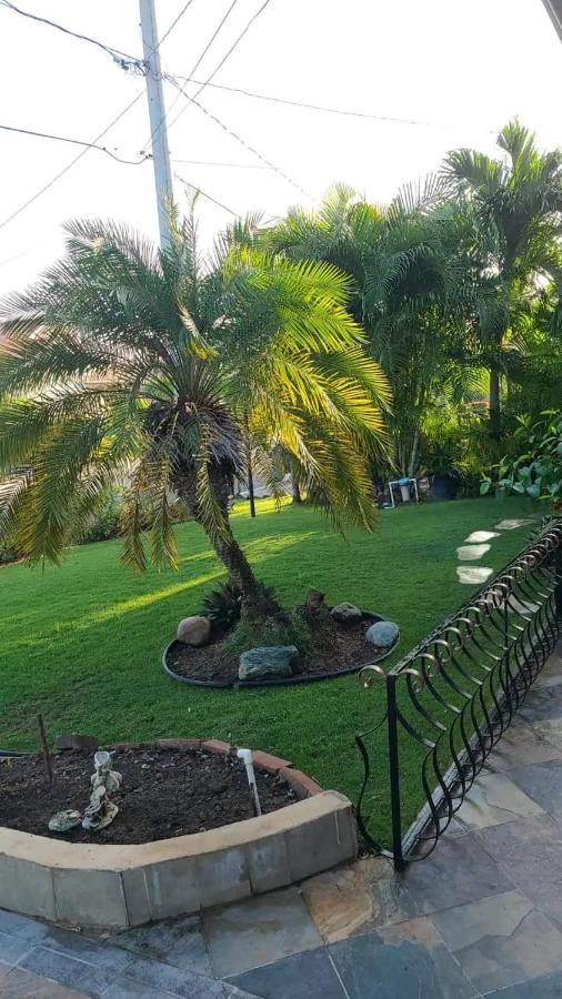 Caribbean Estates, 10 Mins From The Beach, Beautiful Gated Community Portmore Εξωτερικό φωτογραφία